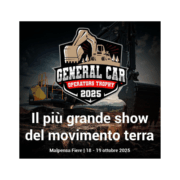 Logo General Car Operators Trophy 2025 su sfondo di macchinari edili, evento a Malpensa Fiere, ottobre 2025.